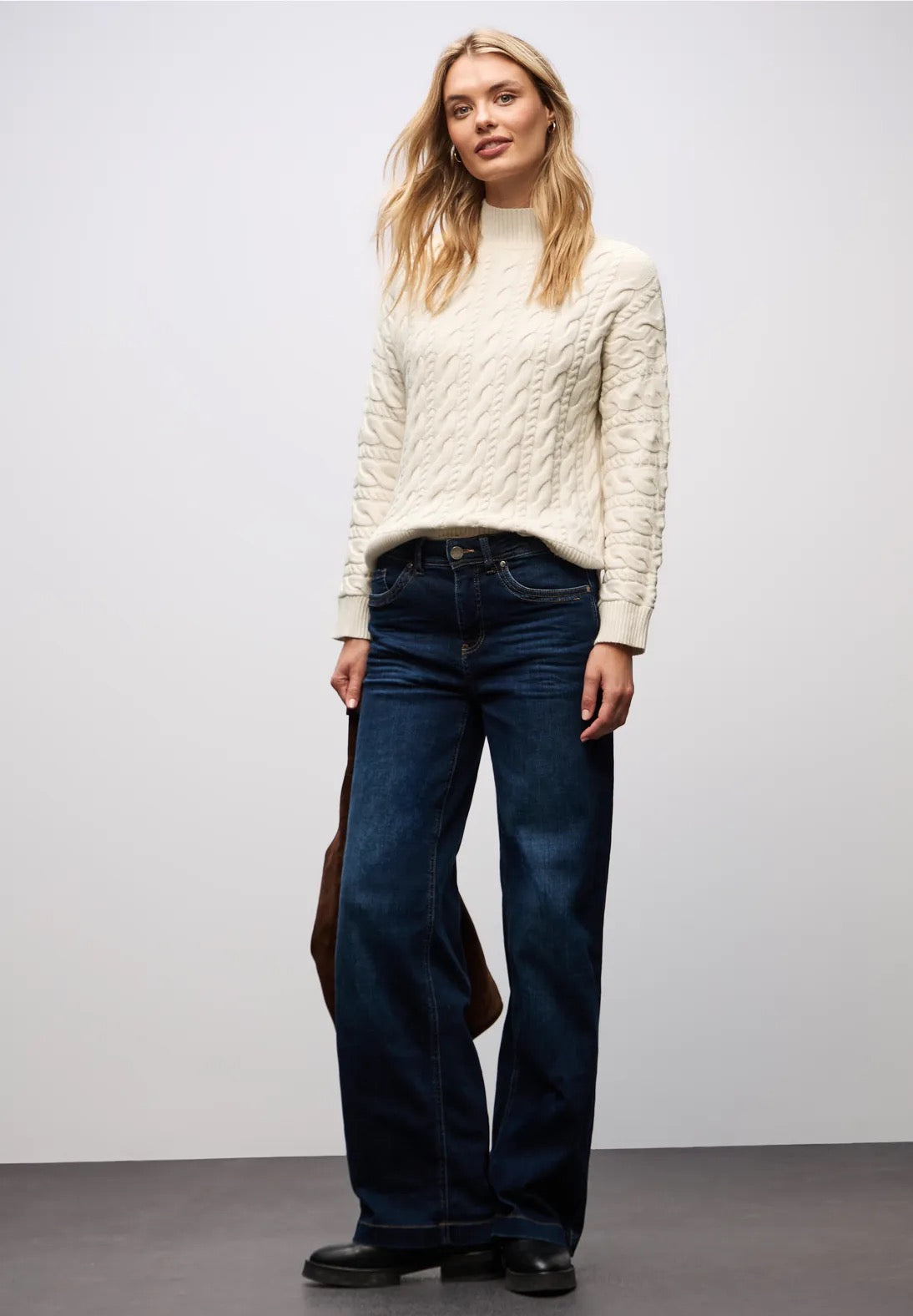 Turtle neck Cable strik