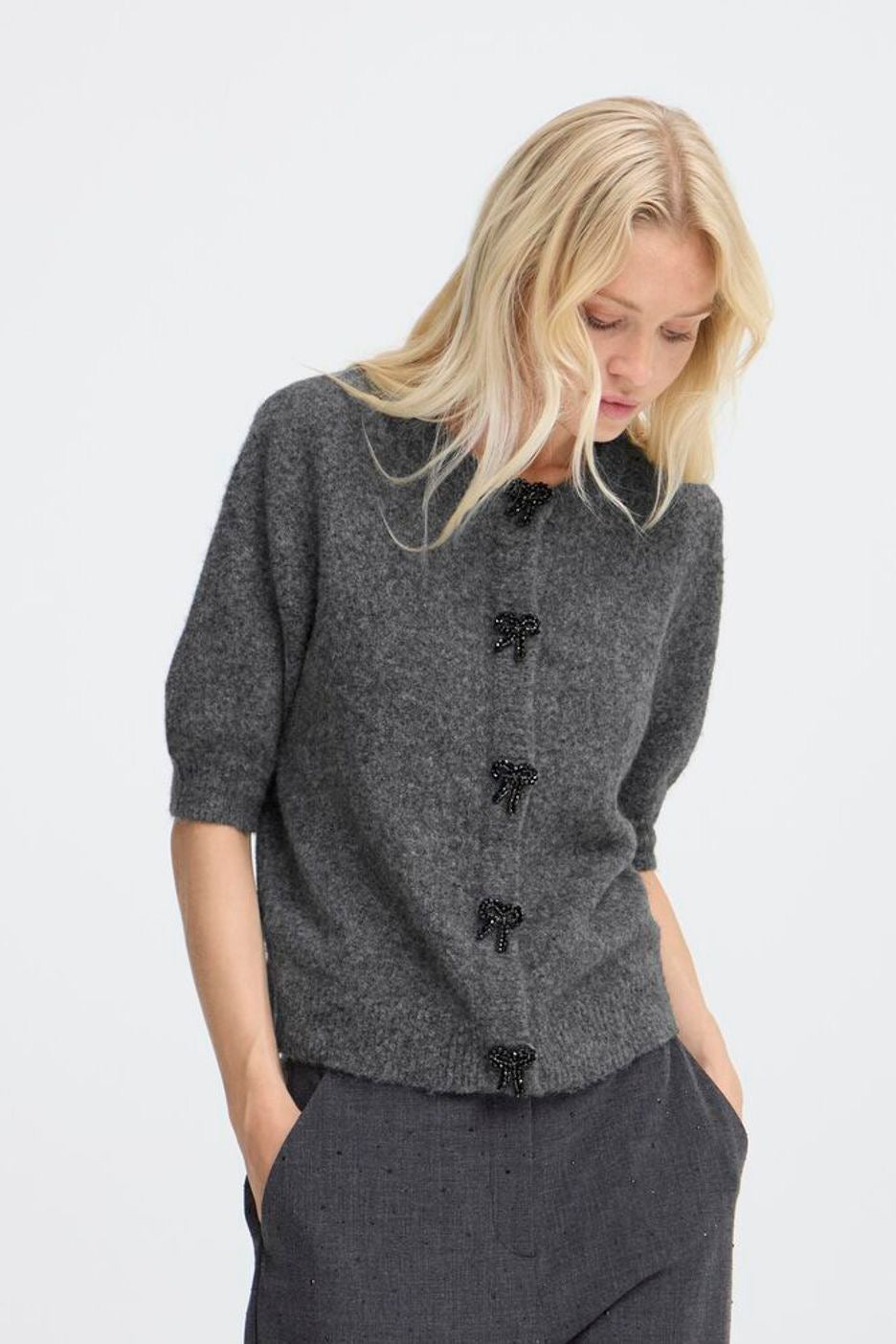 Omea Cardigan